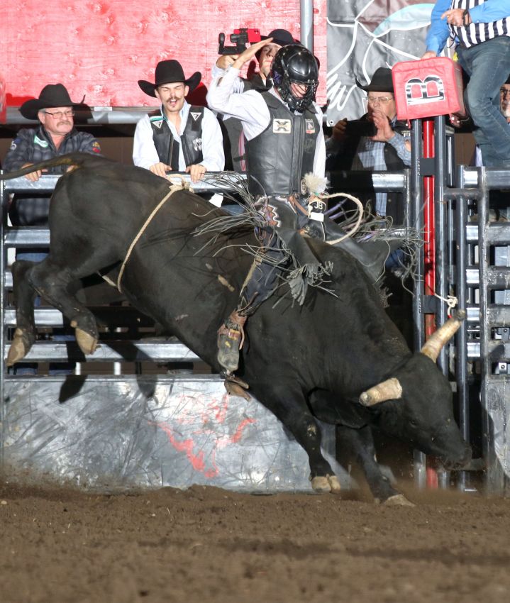 South Dakota cowboys, cowgirl dominate entry list for Badlands Circuit Finals Rodeo